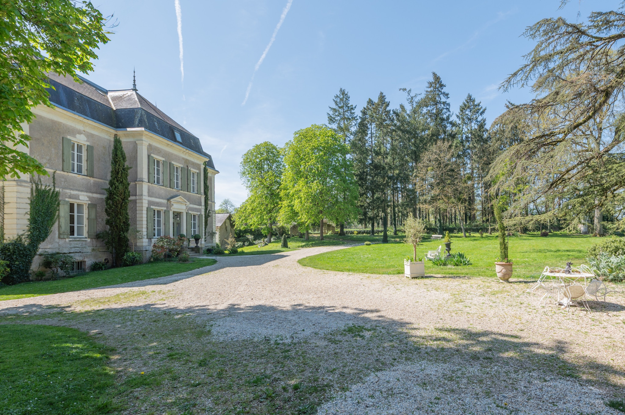 Propriété de caractère entre Nantes et Angers